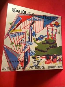 SUN RA - Visits Planet Earth ~ SATURN 9956-11 *1966* {Sealed Reissue} w/Gilmore - Bild 1 von 2