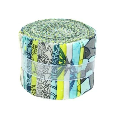 Leutenegger Fabric, Cidade Jelly Roll 18 strips 2.5"/6cm wide 100% cotton - Image 1 of 2