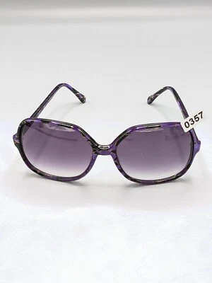 Gafas de sol de colección Sanford Hutton para mujer colores de gran tamaño en óptica púrpura tonos de ojos Foto 1 de 4