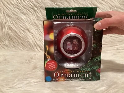 Brand New 2008 FSG Digital Photo Ornament 59 Photo Capacity 1.5 “ Screen - Image 1 of 2