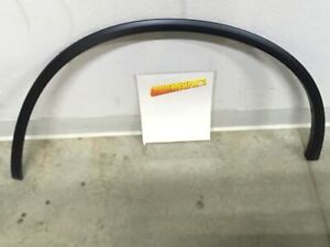 2013-2017 BUICK ENCLAVE DRIVERS FRONT WHEEL OPENING MOLDING PRIMERED GM 22860166