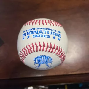 Baseball Trump Professional Signature Series nuovo con scatola - Foto 1 di 7