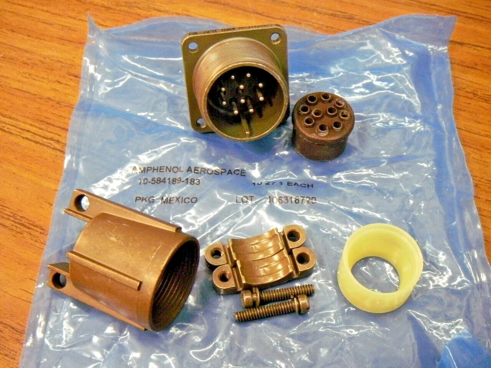 Amphenol MS3100E18-1P + 10-584189-183 Circular Mil Spec Connector + Adapter Kit - Image 1 of 4