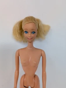 Vintage 80er Mattel Barbie blonde blaue Augen Puppe - Bild 1 von 6