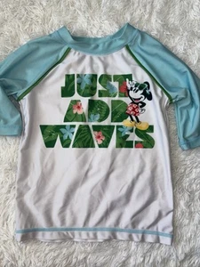 Disney "Small World" kids sz. 5/6 3/4 sleeve rashguard. Nice top - Picture 1 of 5