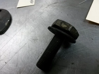 Perno de engranaje del árbol de levas de 1995 Pontiac Bonneville 3,8 Foto 1 de 3