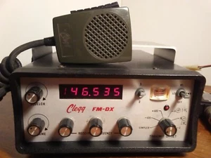 Transceptor de radioaficionados Clegg VHF FM de colección modelo FM-DX con micrófono y soporte - Imagen 1 de 15