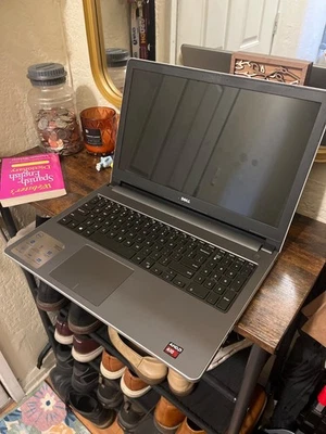 DELL INSPIRON 5555 WIN 10 AMD A10-8700P 1,8 GHz 12 GB RAM 1000 GB HDD DVD/RW ¡88 $! Foto 1 de 4