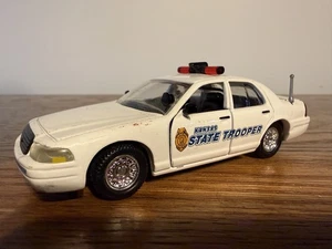 Kansas Highway Patrol 1/32 Scale Die Cast 1999 Crown Victoria - Picture 1 of 7