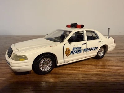 Kansas Highway Patrol 1/32 Scale Die Cast 1999 Crown Victoria - Image 1 of 4
