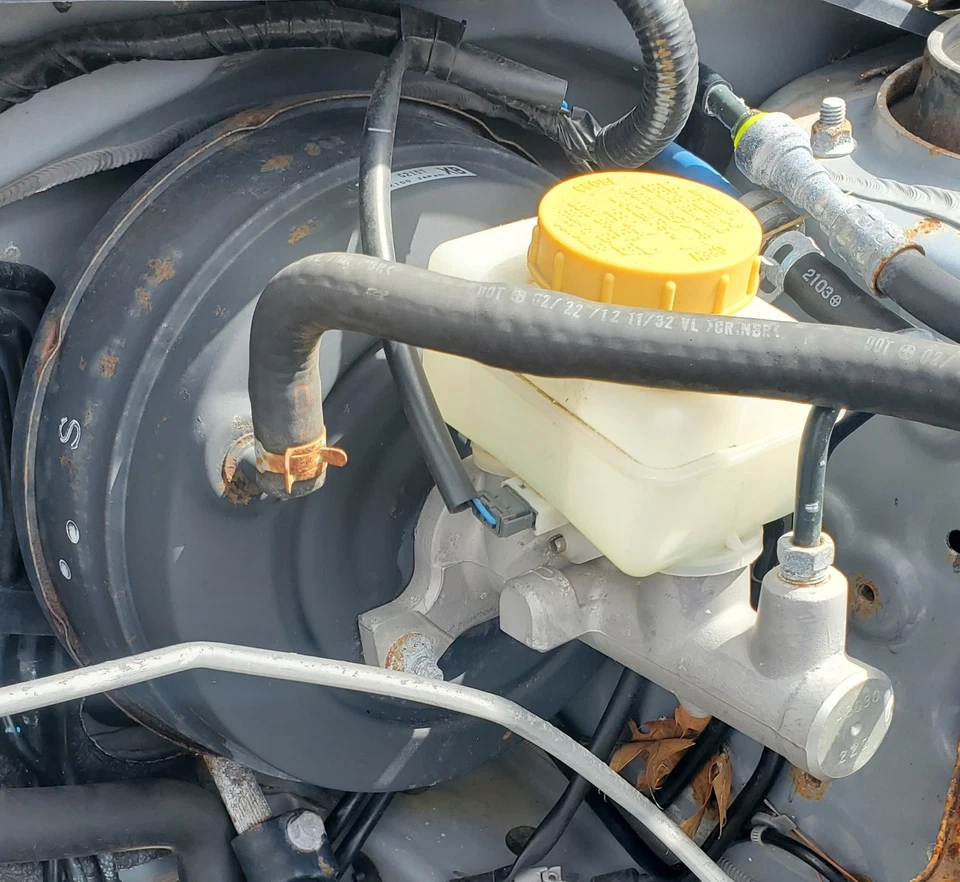 Conjunto de cilindro maestro de refuerzo de freno Subaru Forester 2012 Foto 1 de 1