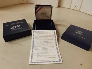 Caja de exhibición vacía sin moneda 2009 Abraham Lincoln dólar de plata conmemorativo certificado de autenticidad - Imagen 1 de 8
