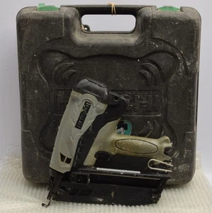 Hitachi Koki NT65GB 2nd Fix 16Ga Gas Angled Nailer Nail Gun with Case (U) - Picture 1 of 8