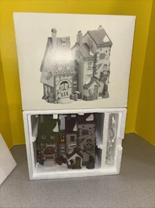 Dept 56 Heritage Village Dickens Series Oliver Twist "Fagin's Hide-A-Way" 5552-2 - Picture 1 of 6