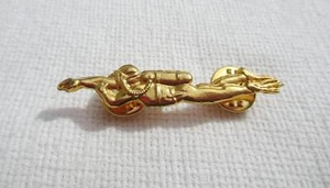 GRIECHENLAND MARINE KAMPFSCHWIMMER ABZEICHEN ca. 10 X 50 MM an 2 Anstecknadeln ! - Bild 1 von 3