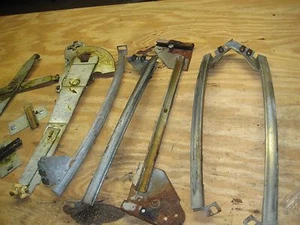 1971 PLYMOUTH ROADRUNNER SATELITE GTX 440 FRONT WINDOW REGULATOR GLASS SET - Picture 1 of 5