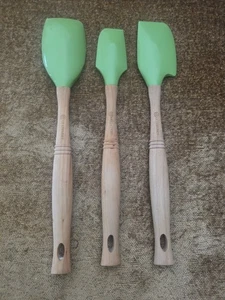 Le Creuset Accessories Professional Spatula Large In Bamboo Green Set of 3 New - Picture 1 of 3