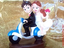 Cake Topper Sposi Su Vespa Sposa con Bouquet Statuina Sopra Torta Nozze