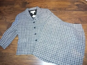 Petite Sophisticate Womens 2 Pc Skirt Suit Sz 10P Black White Checked p-t-p 18.5 - Picture 1 of 6