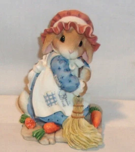 ENESCO BLUSHING BUNNIES RABBIT FIGURINE - SWEEP UP BLESSINGS - Picture 1 of 2