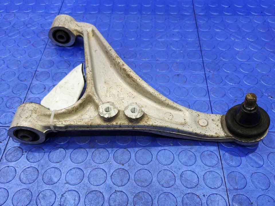 09-20 Nissan 370Z Rear Upper Control Arm Right Passenger Side OEM 55501JK02A - Image 1 of 4
