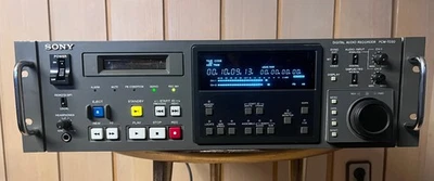 SONY PCM-7030 Professional DAT-Recorder, mit Timecode, gebraucht - Bild 1 von 4