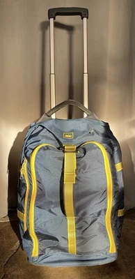 Bolsa de viaje con ruedas REI Wheely Beast 22 pulgadas azul marino dorado Cal UC Berkeley Foto 1 de 4