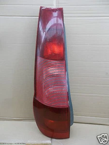FIAT PUNTO 1994-1999 MK1 3/5 PUERTAS LADO PASAJERO LUZ TRASERA - Imagen 1 de 1