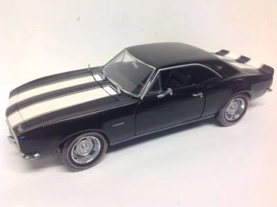CHEVROLET CAMARO Z28 1967 - ERTL AMERICAN MUSCLE AUTHENTICS 1/18 - Imagen 1 de 4