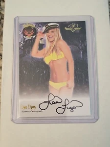 2012 Benchwarmer Halloween Lisa Ligon Autograph Card - Picture 1 of 2
