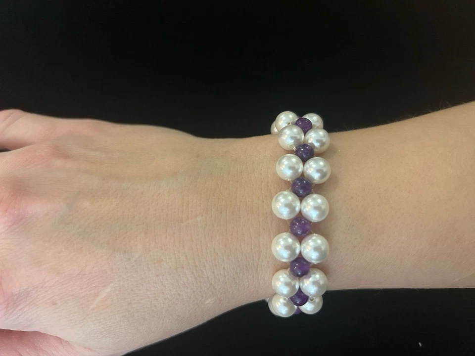 Natural Stone Amethyst and White Shell Pearl Beads Round Handmade Bracelets 7.5' - Image 1 of 4