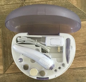 Homedics Style Spa Ultra Deluxe Maniküre Pediküre Set MAN-200 mit 7 Aufsätzen - Bild 1 von 4