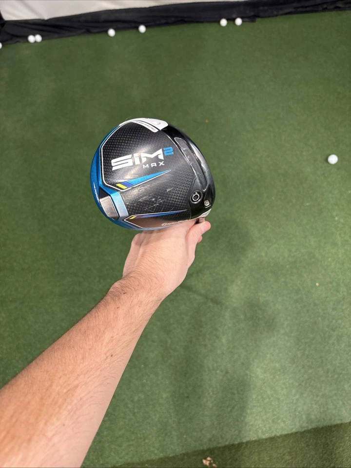 TaylorMade SIM2 Max Driver 10.5* Stiff Flex Fujikura Ventus Blue - Image 1 of 4