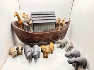 Vintage Collectible Hand Carved Wooden Noah's Ark 12 Piece Set Christian - Picture 1 of 7
