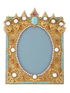 RELIEF DESIGN GILDED BRASS PICTURE FRAME MARKED - Picture 1 of 8