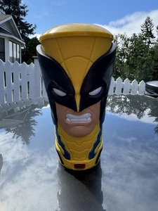 Deadpool und Wolverine Theater Tasse und ohne Topper ohne Strohhalm - Bild 1 von 5