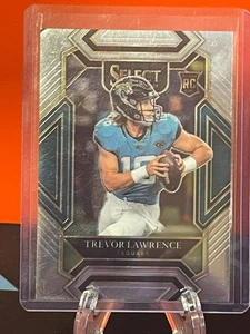 2021 Panini Select - Club Level Trevor Lawrence #243 (RC) Corner Damage - Bild 1 von 3