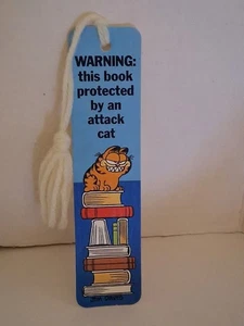 Vintage 1978 Garfield WARNING: this book protected by Cat Bookmark Jim Davis - Picture 1 of 4