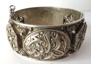 ANTIQUE WOMENS 800 SILVER ORNATE FILIGREE BANGLE BRACELET 45 gr 30MM Wide & 7" L - Picture 1 of 5