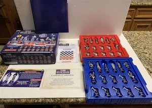 2020 Battle for White House Chess Set Democrat VS Republicans - Picture 1 of 7
