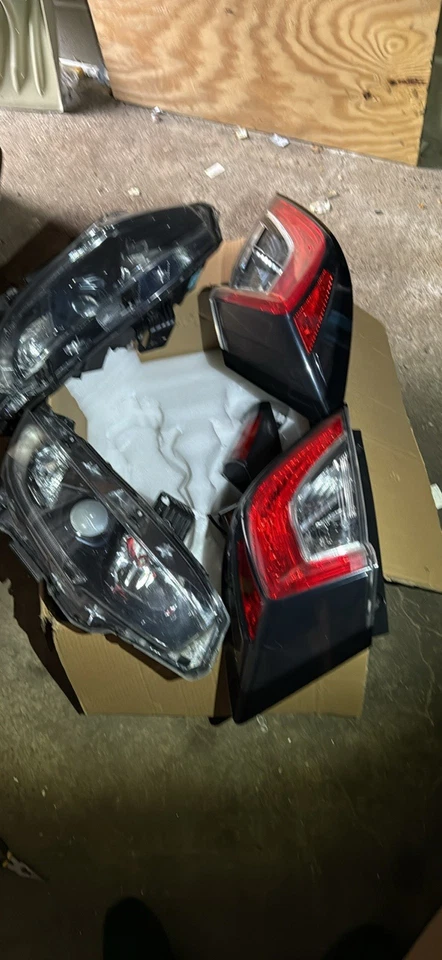 Juego faros delanteros y traseros Honda Civic Hatchback 2020 Foto 1 de 4