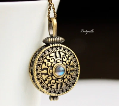 Halskette Medaillon Mondstein Kette Vintage Geschenkidee Frauen Mutter Schwester - Bild 1 von 4