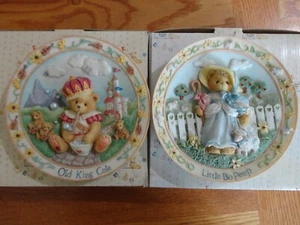 Lot of 2 Cherished Teddies NURSERY RHYME PLATES Old King Cole & Little Bo Peep - Picture 1 of 6