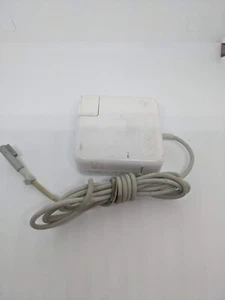Apple A1344 60W MagSafe Power Adapter White - Picture 1 of 5