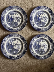 4 x Vintage Old Willow Pattern Blue White Dinner Plates 9.75" / 24.5cm by EIT - Picture 1 of 12