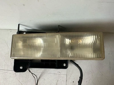 2001 CHEVROLET SILVERADO фары в сборе PS пассажирский RH - Изображение 1 из 4