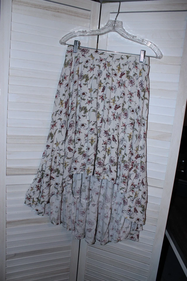 XHILARATION Falda Floral Asimétrica Dobladillo Alto Bajo Para Mujer’s Estilo Boho Talla XS Foto 1 de 4