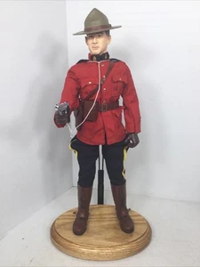 1/6 Dragon Custom Royal Canadian Mounted Police Mountie RCMP S&W 5946 OAK STAND - Bild 1 von 24