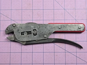 Vintage BMC MFG. Corp No. 7 Adjustable Locking Pliers USA - Picture 1 of 5