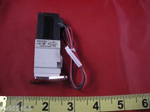 Válvula solenoide direccional SMC VKF332-5G-M5 3 puertos cuerpo puerto nuevo Nnb - Imagen 1 de 3